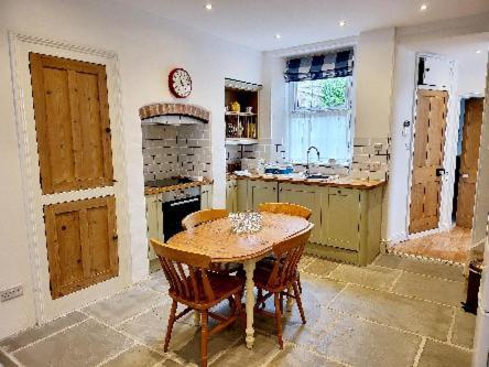 8 Duke Street - Launceston Cornwall エクステリア 写真