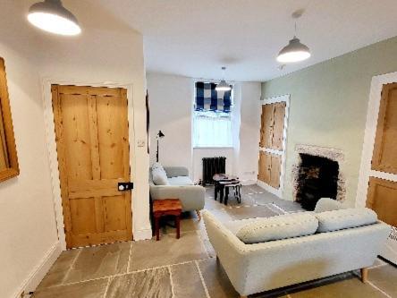 8 Duke Street - Launceston Cornwall エクステリア 写真