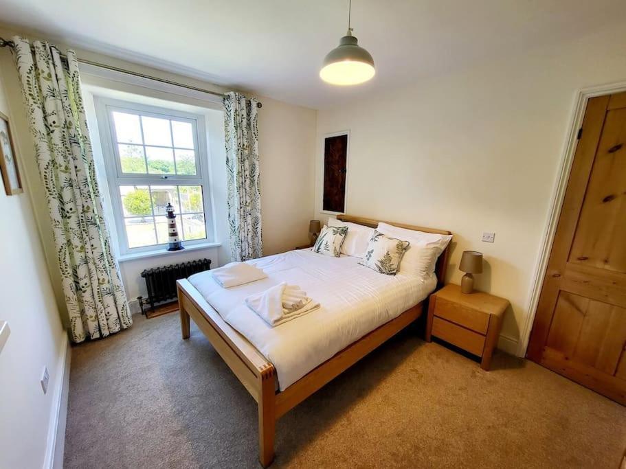 8 Duke Street - Launceston Cornwall エクステリア 写真